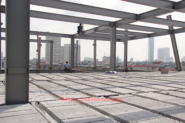 Một công trình xây dựng công nghiệp 2.000m2 sử dụng sàn bê tông nhẹ