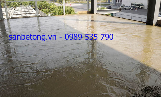 Mặt sàn bê tông nhẹ tại TT Hội nghị Quốc gia được cán phẳng