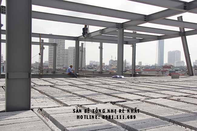 Toàn cảnh 2.000m2 sàn bê tông siêu nhẹ tại Cầu Giấy