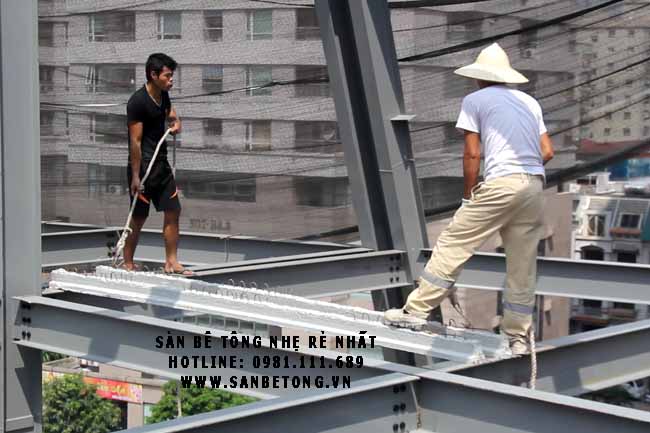 Dầm bê tông dự ứng lực chia tải trọng cho sàn bê tông siêu nhẹ