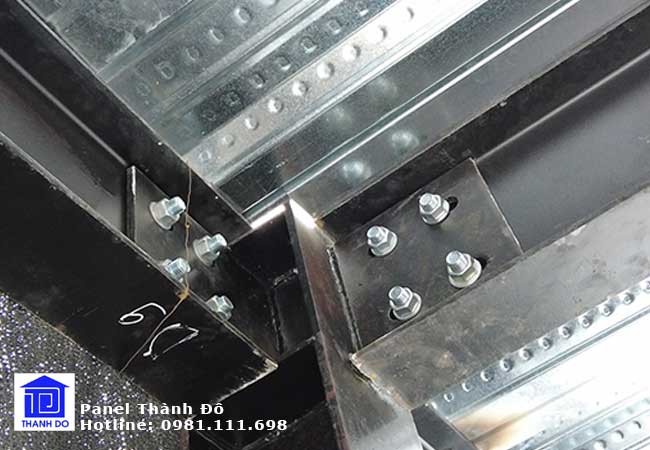 Một điểm kết nối của khung thép tiền chế