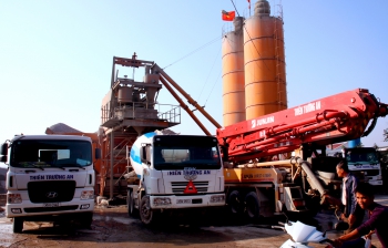 BƠM CẦN BÊ TÔNG
