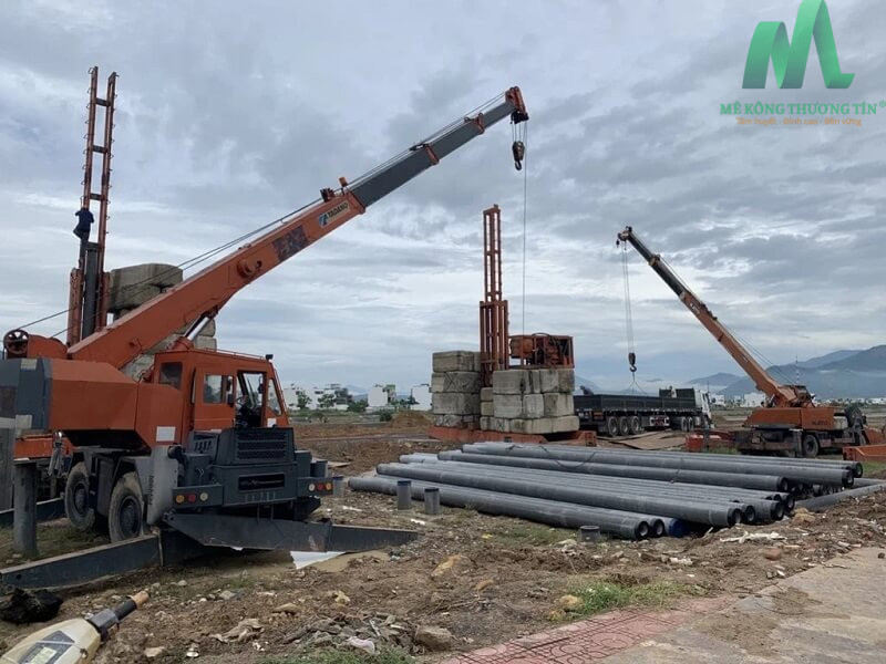 Đơn vị sản xuất và bơm bê tông