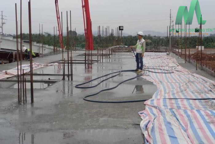 Giải đáp: đổ bê tông sau bao lâu thì tưới nước