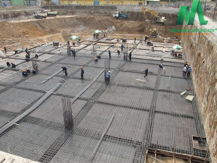 Chiều cao đổ bê tông bao nhiêu là hợp lý? Quy định và tiêu chuẩn cần biết