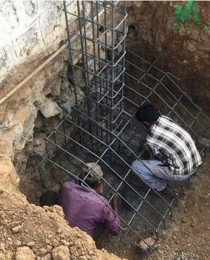 Mô phỏng cấu tạo móng đơn lệch tâm và vị trí cột lệch