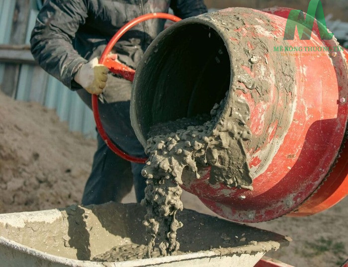 đội đổ bê tông tay