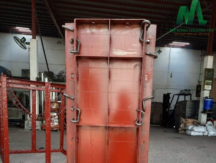 Chốt sâu cốp pha