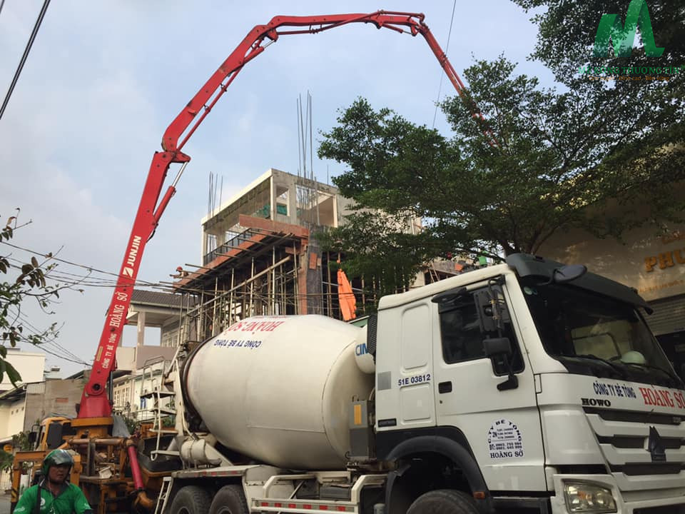 Các trạm trộn của bê tông tươi Hoàng Sở